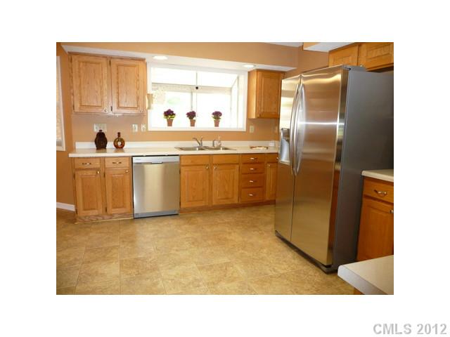 8640 Blue Heron Dr, Terrell, NC 28682 photo 2