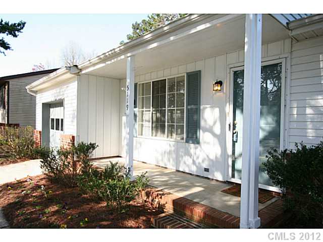 5119 Split Oak Dr, Charlotte, NC 28227 photo 2
