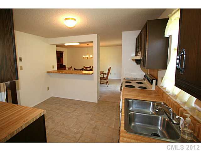 5119 Split Oak Dr, Charlotte, NC 28227 photo 3