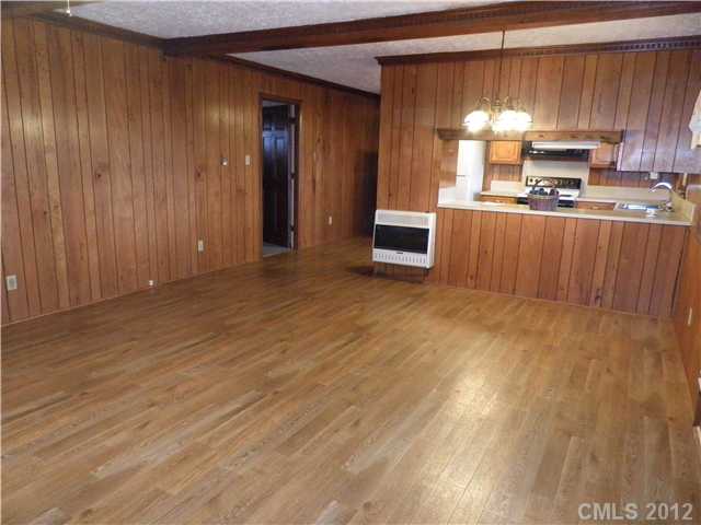 3189 E Maiden Rd, Maiden, NC 28650 photo 4