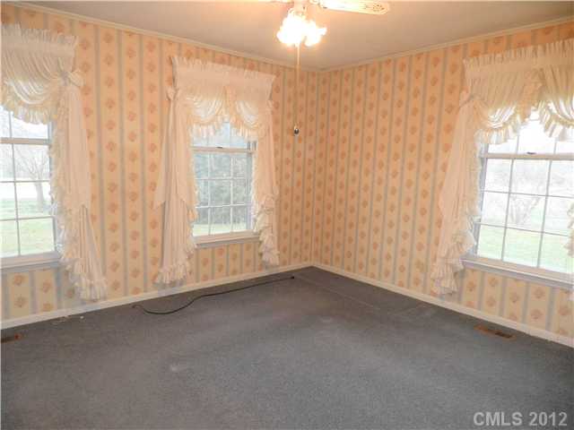 3189 E Maiden Rd, Maiden, NC 28650 photo 7