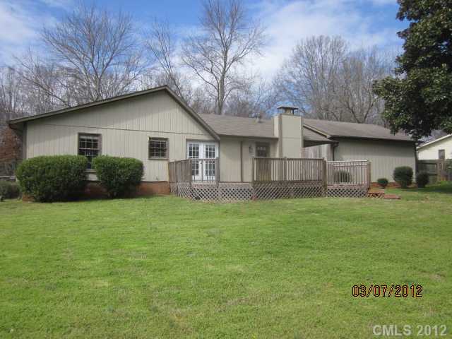 844 Silver Fox Dr, Concord, NC 28025 photo 2
