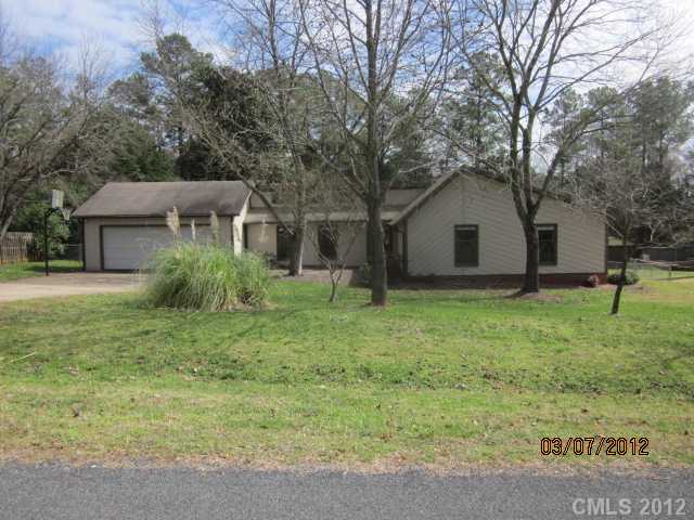 844 Silver Fox Dr, Concord, NC 28025 photo 1