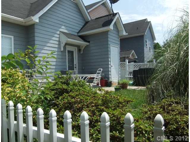 236 Faust Rd, Davidson, NC 28036 photo 2