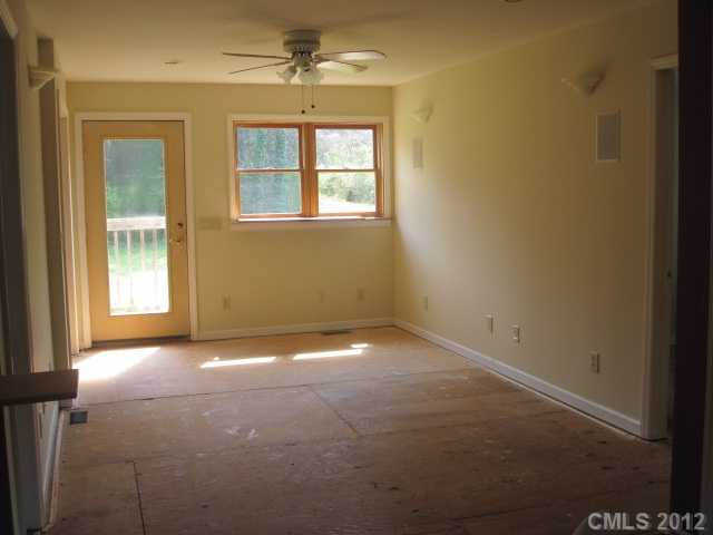 9110 Echo Ln, Charlotte, NC 28227 photo 5