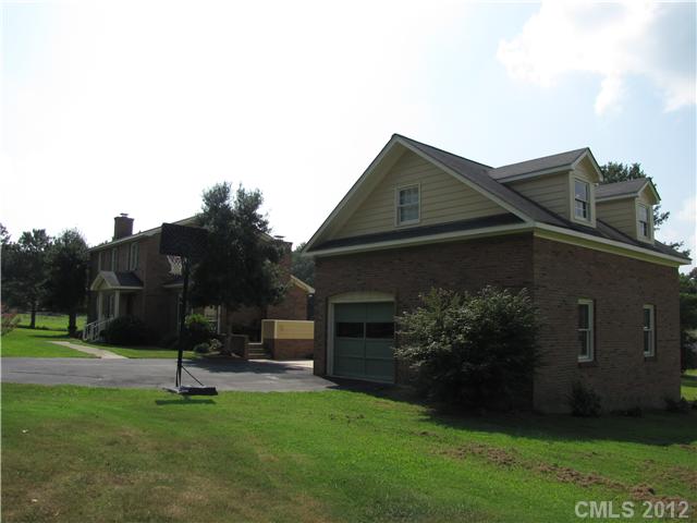 3006 Hampton Downs Dr, Monroe, NC 28112 photo 2