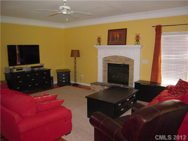 19317 Ruffner Dr, Cornelius, NC 28031 photo 4