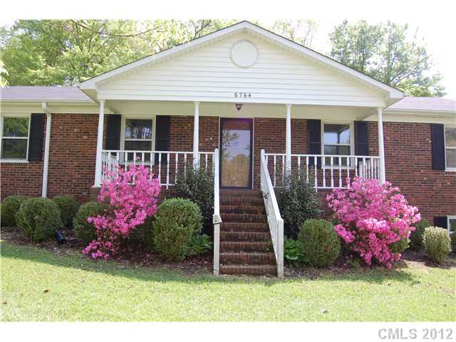 6764 Glover Ln, Stanley, NC 28164 photo 11