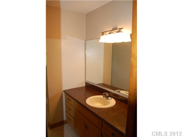 6764 Glover Ln, Stanley, NC 28164 photo 10