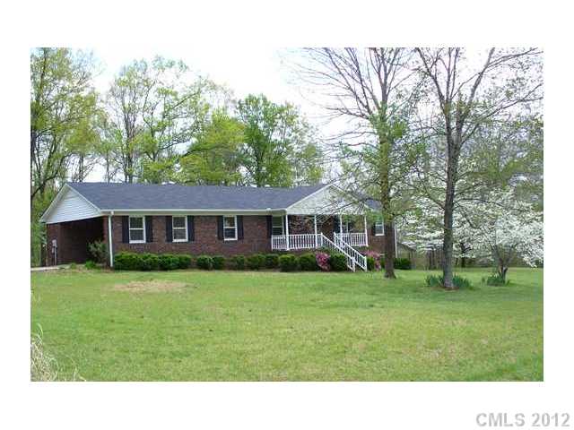 6764 Glover Ln, Stanley, NC 28164 photo 2
