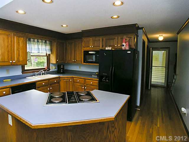 555 Compton Rd, Clover, SC 29710 photo 8