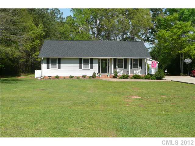 1529 Danlee Dr, Lancaster, SC 29720 photo 1