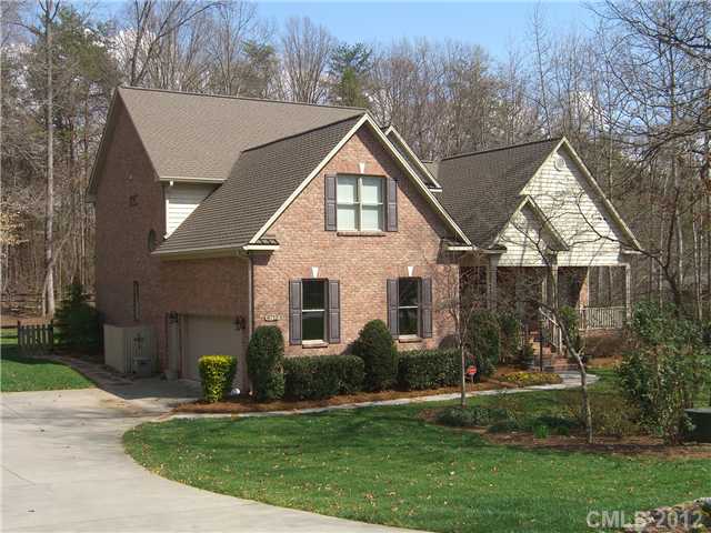 8712 Riverwood Rd, Terrell, NC 28682 photo 2