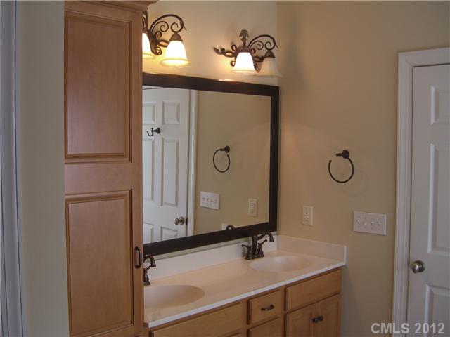 8712 Riverwood Rd, Terrell, NC 28682 photo 9