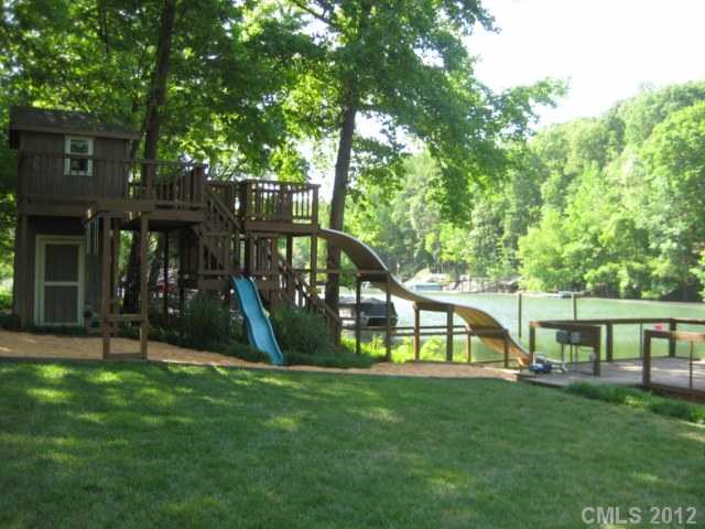 1006 Palmyra Dr, Tega Cay, SC 29708 photo 2