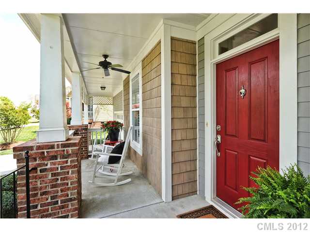822 Brooksmill Dr, Tega Cay, SC 29708 photo 2