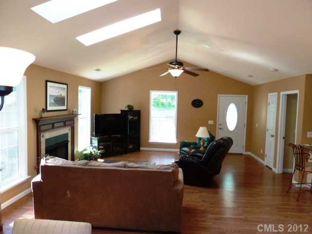 3610 Libby Ln, Midland, NC 28107 photo 4
