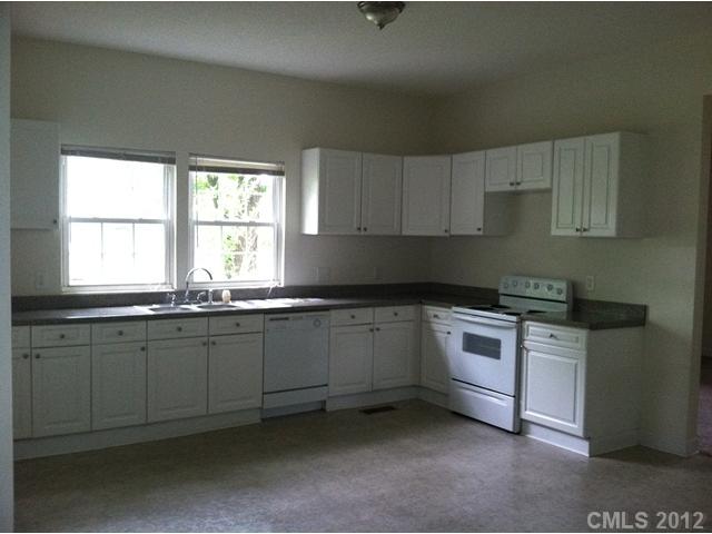 87 5th St, Cramerton, NC 28032 photo 9
