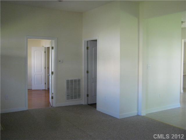 87 5th St, Cramerton, NC 28032 photo 5