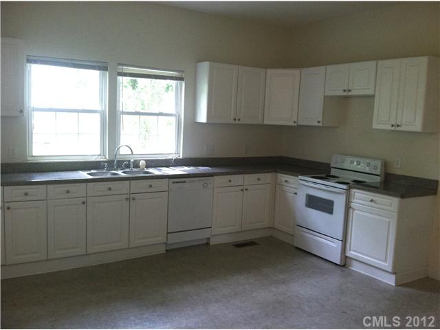 87 5th St, Cramerton, NC 28032 photo 2