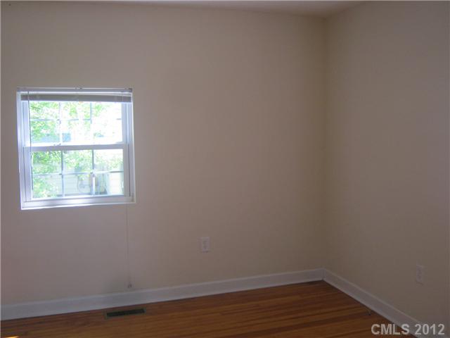 87 5th St, Cramerton, NC 28032 photo 4