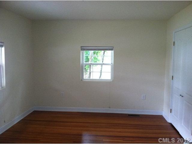 87 5th St, Cramerton, NC 28032 photo 6