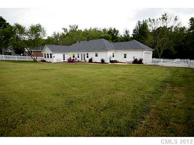 9038 Bartlett Rd, Mint Hill, NC 28227 photo 14