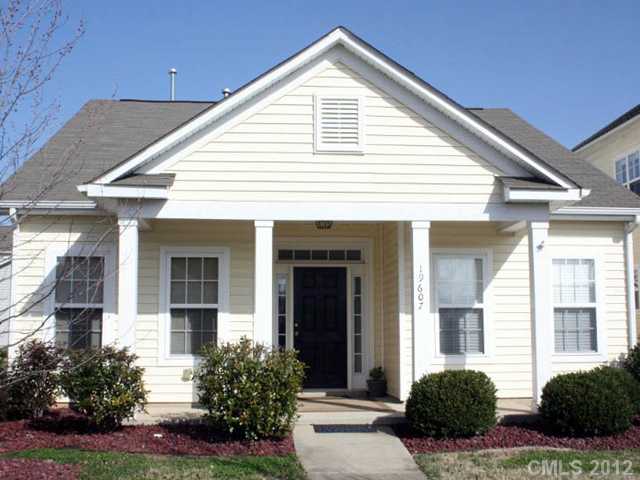 19607 Deer Valley Dr, Cornelius, NC 28031 photo 1