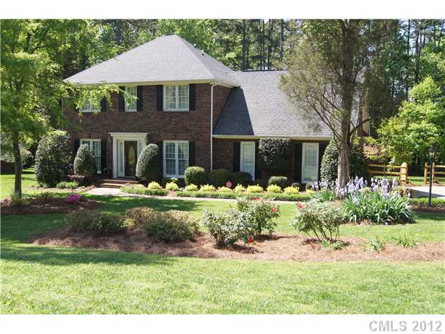 2017 Brandywine Dr, Matthews, NC 28105 photo 1