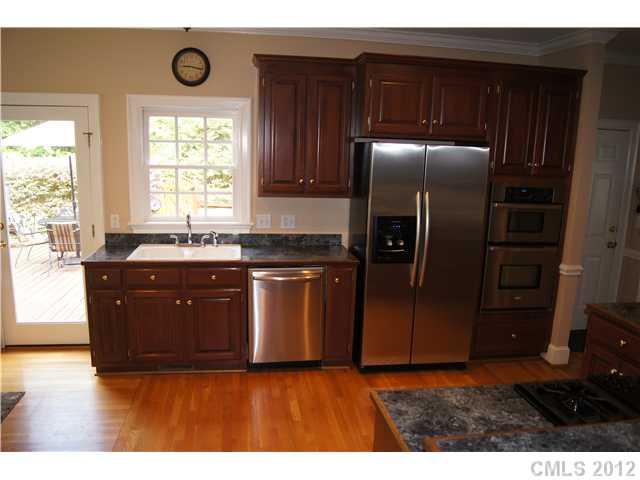 2017 Brandywine Dr, Matthews, NC 28105 photo 3