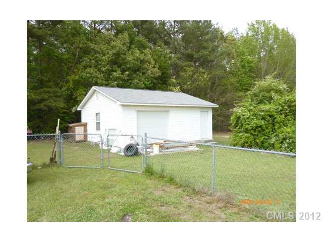 2723 Downing St, Lancaster, SC 29720 photo 4