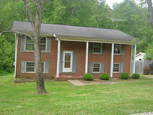 2529 Devon Dr, Dallas, NC 28034 photo 1
