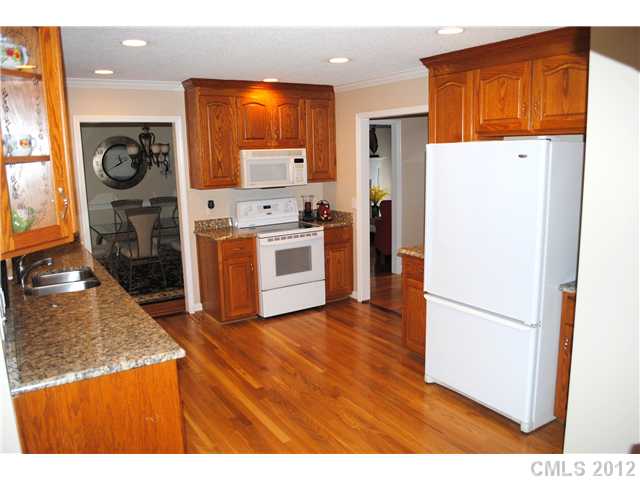 5350 Chester Ct, Davidson, NC 28036 photo 6