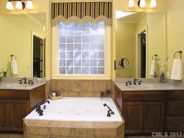 3002 Dodsworth Dr, Cramerton, NC 28032 photo 11