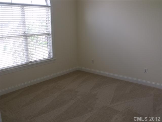 171 Eaglecrest Dr, Matthews, NC 28104 photo 9
