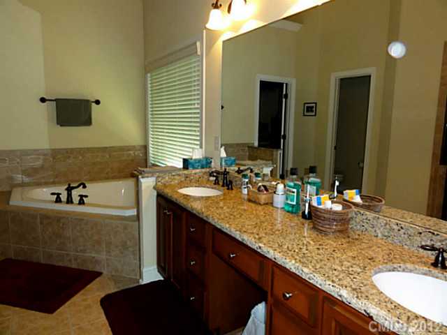 3100 Beaver Dam Dr, Monroe, NC 28110 photo 11