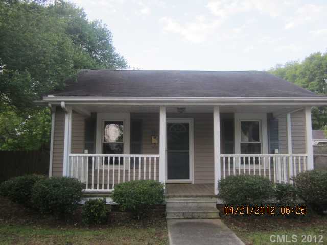 402 11th St, Kannapolis, NC 28083 photo 1