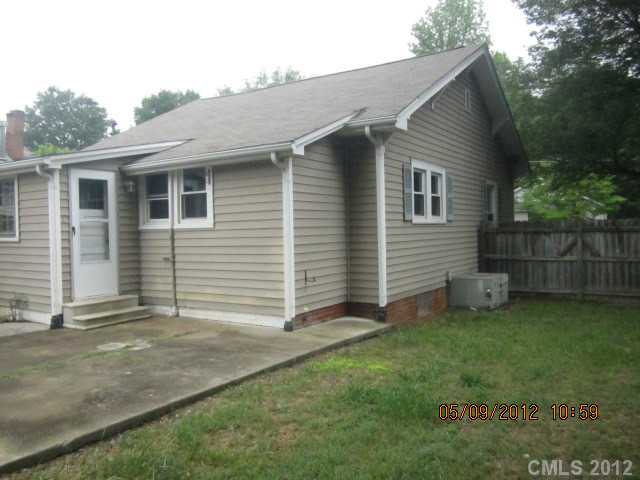402 11th St, Kannapolis, NC 28083 photo 4
