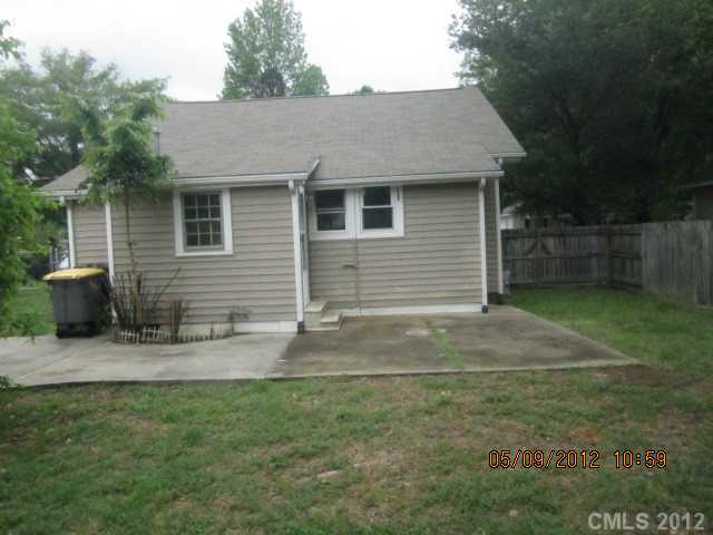 402 11th St, Kannapolis, NC 28083 photo 2