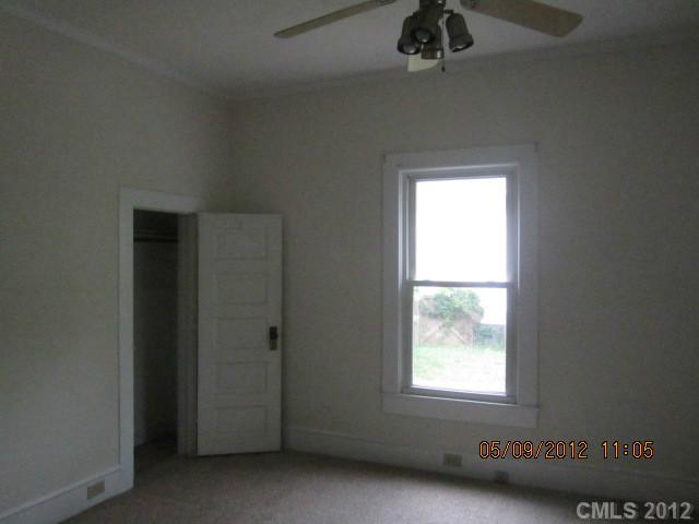 402 11th St, Kannapolis, NC 28083 photo 9