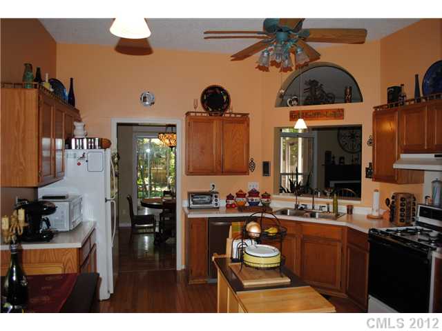 16042 Samoa Ct, Tega Cay, SC 29708 photo 9