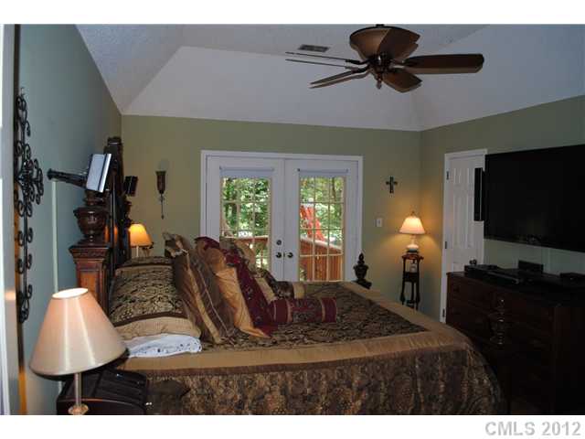 16042 Samoa Ct, Tega Cay, SC 29708 photo 4