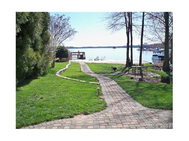 17418 Sail View Dr, Cornelius, NC 28031 photo 2