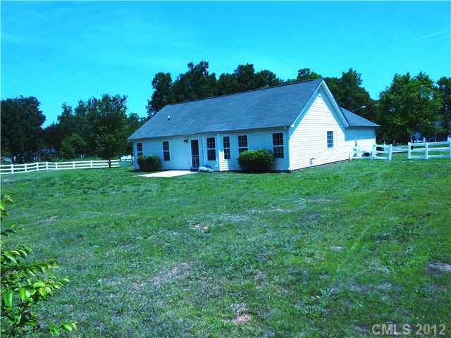 2000 Briarberry Ln, Monroe, NC 28112 photo 2