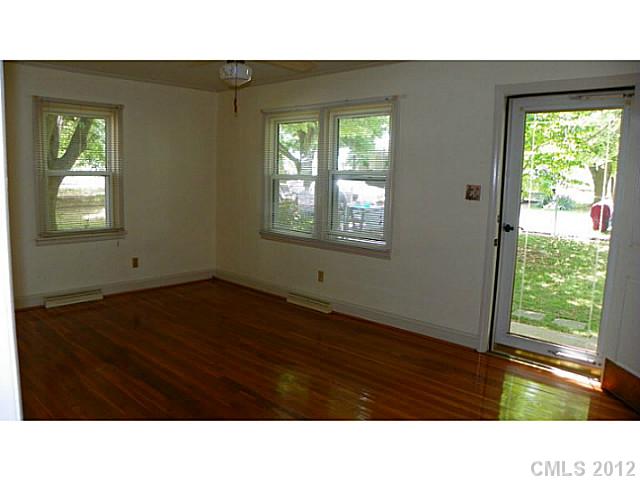 308 4th St, Stanley, NC 28164 photo 2