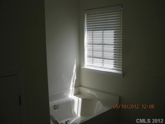 6850 Lowesville Ln, Stanley, NC 28164 photo 9
