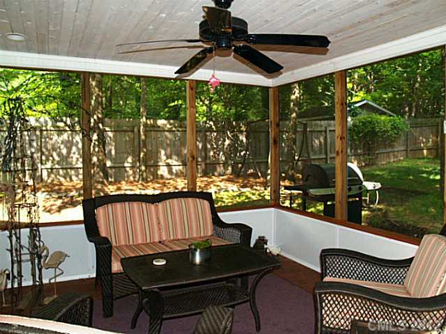 13710 Portpatrick Ln, Matthews, NC 28105 photo 11