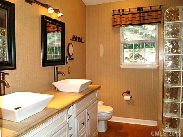 13710 Portpatrick Ln, Matthews, NC 28105 photo 8