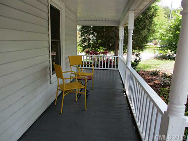 633 Concord Rd, Davidson, NC 28036 photo 2