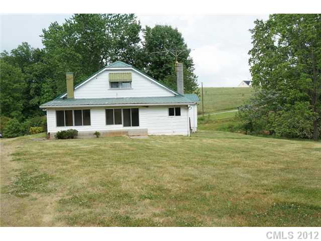 445 Rabbit Hwy, Harmony, NC 28634 photo 2